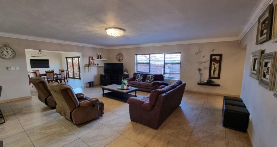 5 Bedroom Property for Sale in Kathu Northern Cape